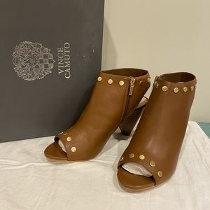 Vince Camuto sling back bootie 9